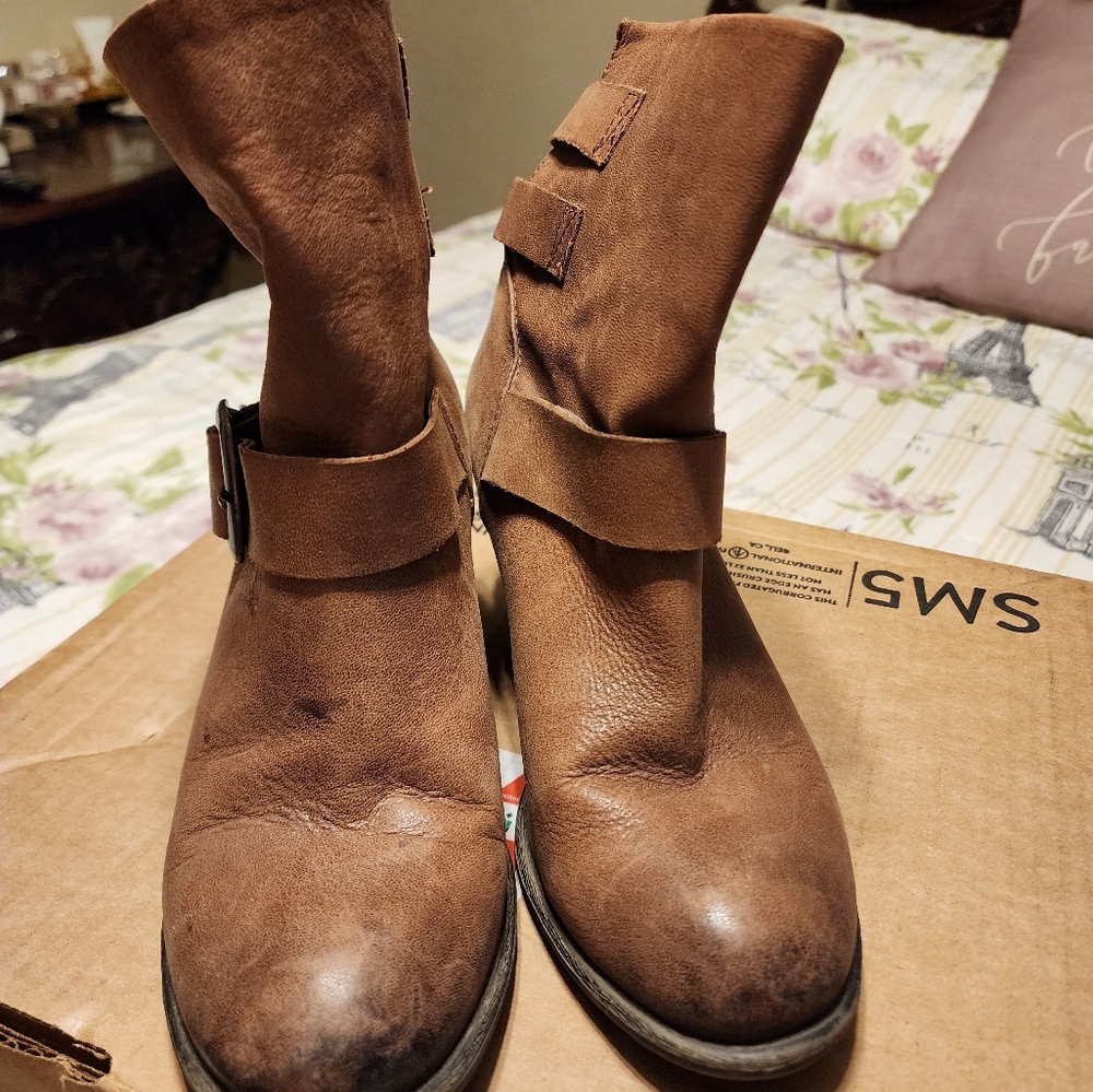 Lucky Brand Leather booties